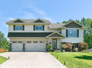 40238 Golden Way, North Branch, MN 55056