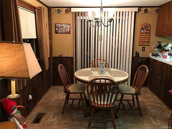 4th image of 117 W Court St