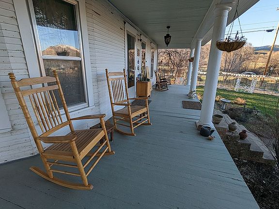 5th image of 39778 Pitkin Rd