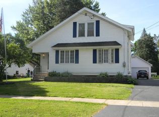 101 Prospect Ave, Springville, NY 14141