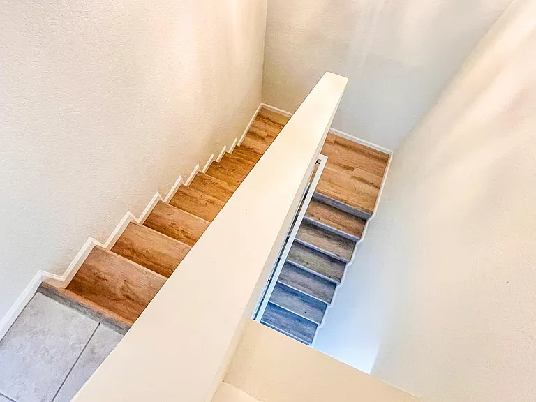 1438 Hawthorne Pl — Photo 21