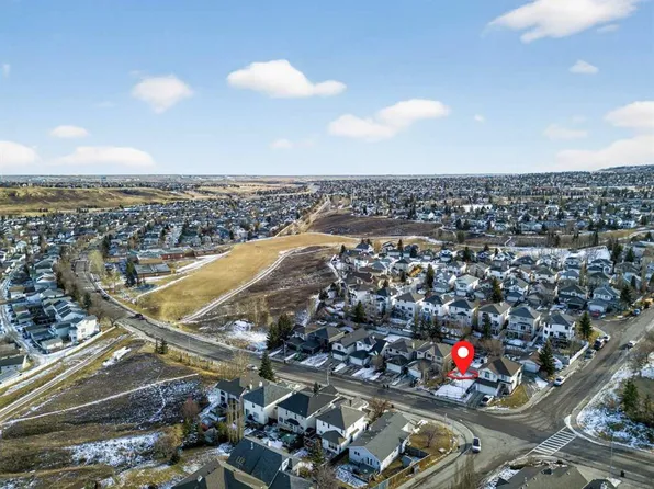 10929 Hidden Valley Dr NW, Calgary, AB T3A 5V7