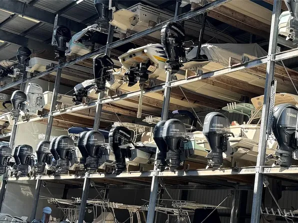 100 Circuit Rd #N-99, Nokomis, FL 34275