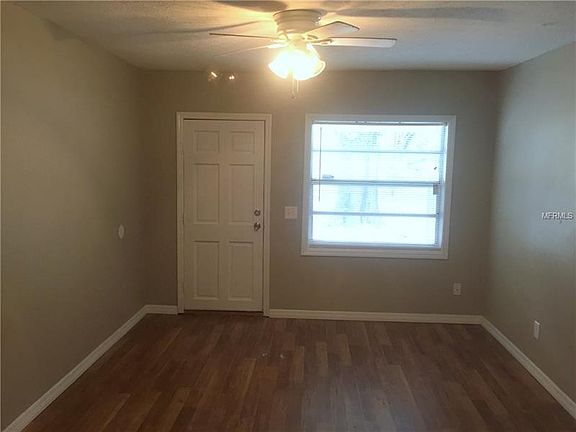 3rd image of 7219 Delano Ave