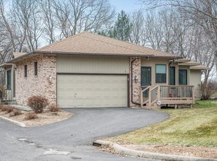 1900 Victoria Rd S APT A, Mendota Heights, MN 55118