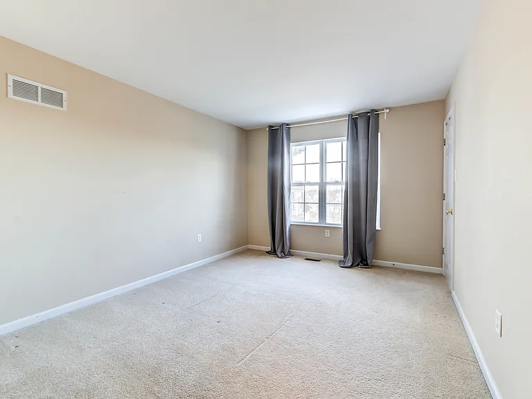 18 Pineview Valley Ct — Photo 48