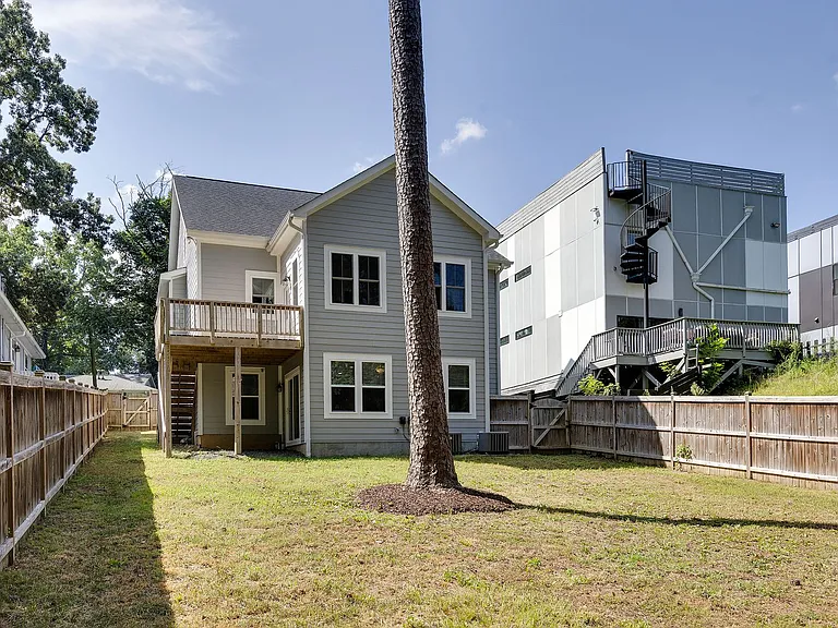 607 Lee St — Photo 22