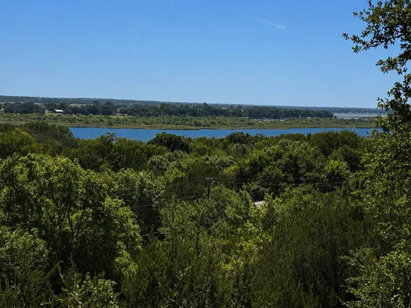 5803 Flint Dr, Granbury, TX 76048