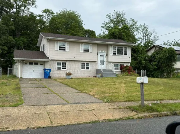 958 Utah Dr, Toms River, NJ 08753