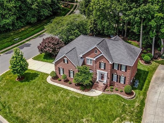 3rd image of 16205 Black Pool Ct