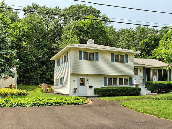 2nd image of 7 Bates Dr