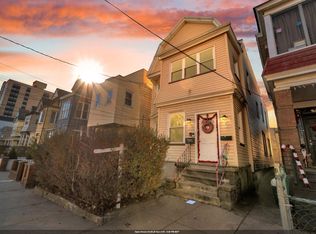 143 Pearsall Ave, Jersey City, NJ 07305