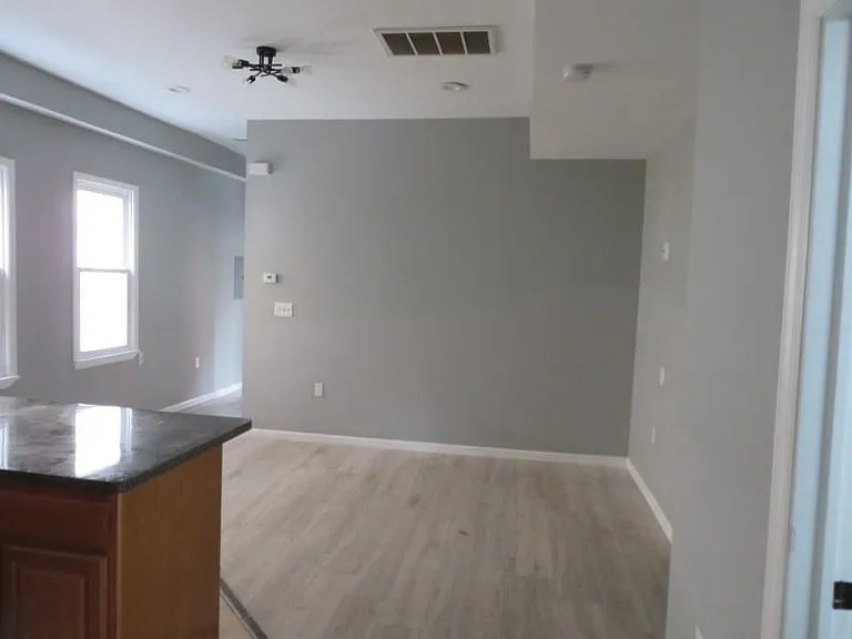 572 Nassau St #2 — Photo 10