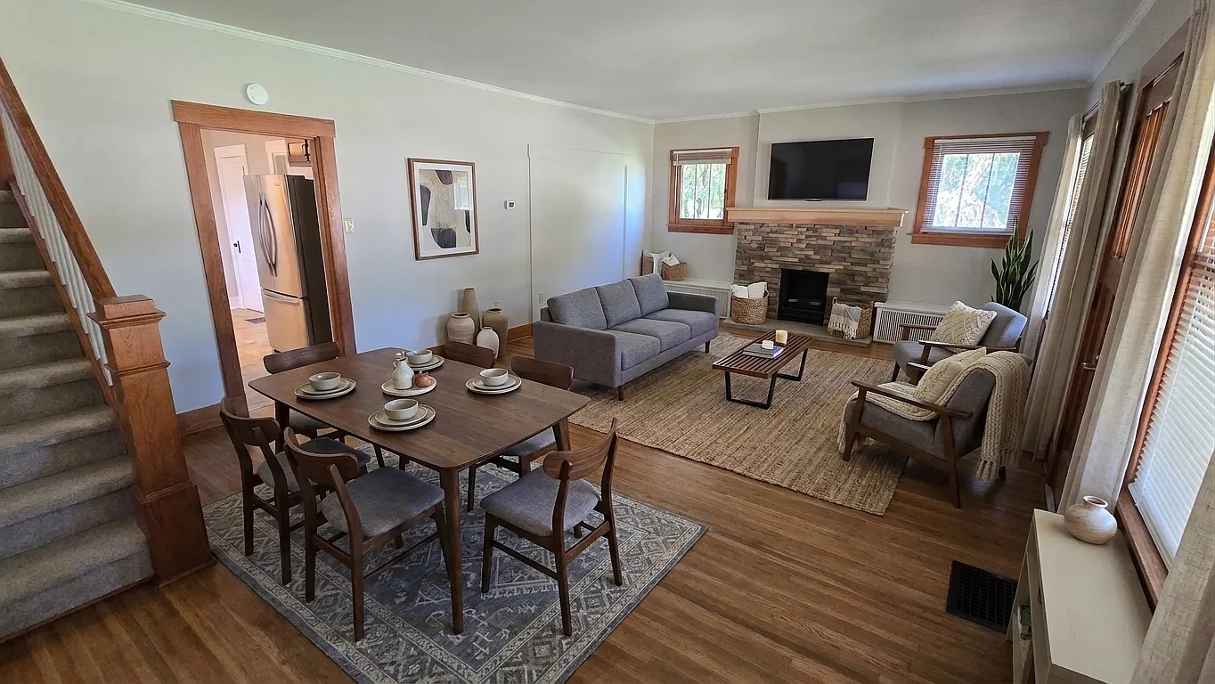 4 bed, 1800 sqft, $2,395 — Photo 2
