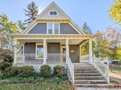 389 Lincoln Ave, Woodstock, IL, 60098