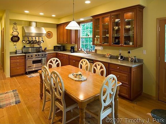 Kitchen with Viking range