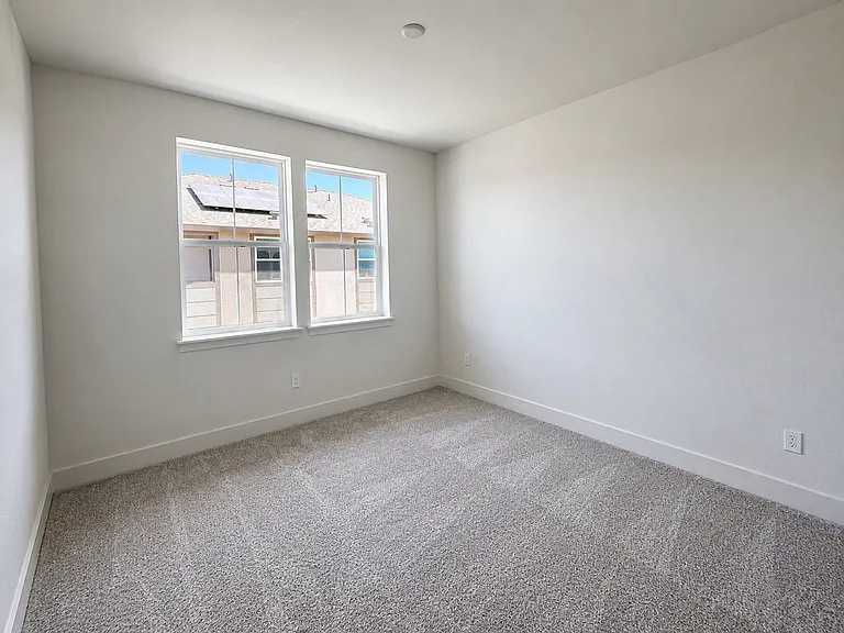4818 Dolcetto Cmn — Photo 8