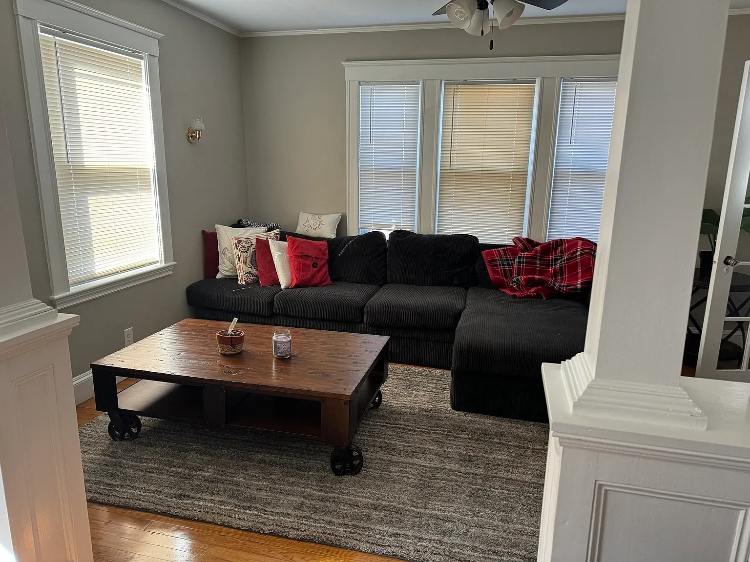 2 bed, 1.0 bath, 1180 sqft, $2,600 — Photo 3