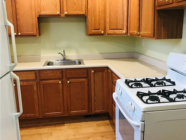 500 Southern Ave — Photo 5