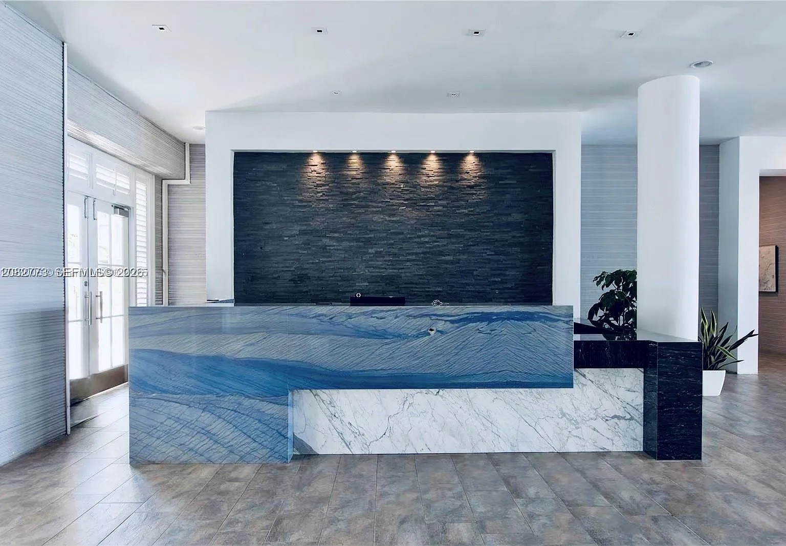 South Bay Club Condo — Photo 4