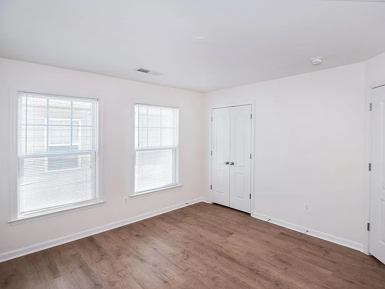 21767 Harroun Ter — Photo 13