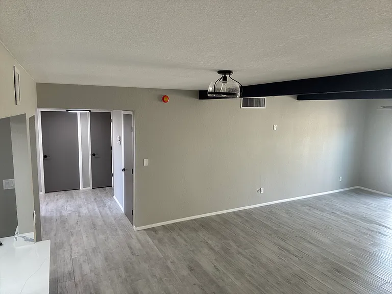 8670 N Avenida Amatista — Photo 13