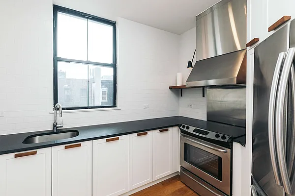 Rented by Nooklyn NYC LLC | media 82