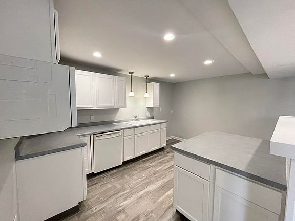 3rd image of 4019 Childs Ave NW