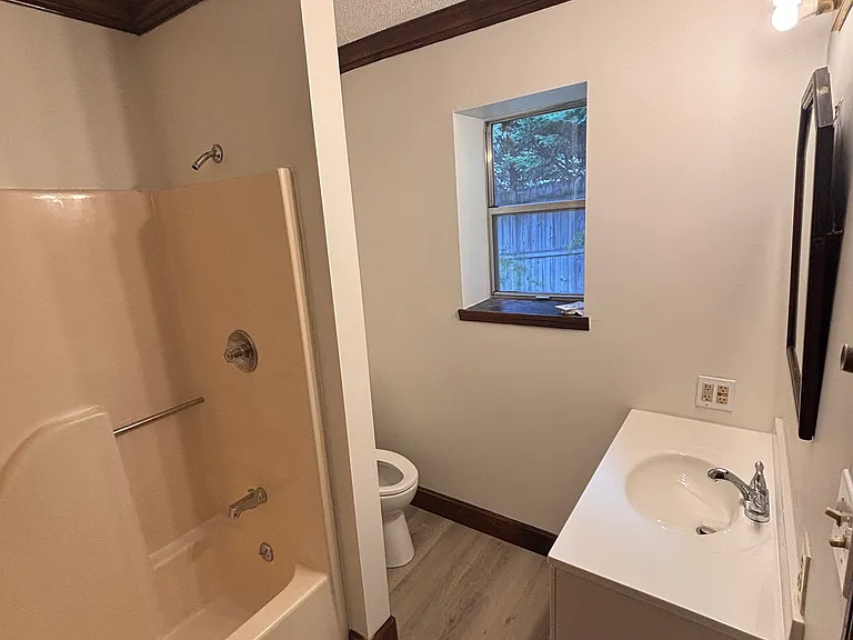 1225 Blythe Ferry Rd NE #D — Photo 6