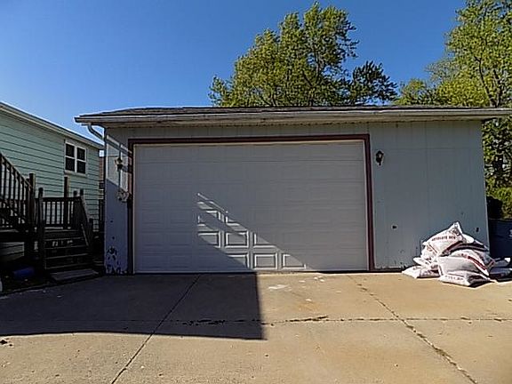 3rd image of 544 Behney Ave
