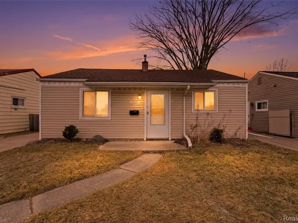 28327 Rosemont St, Roseville, MI 48066