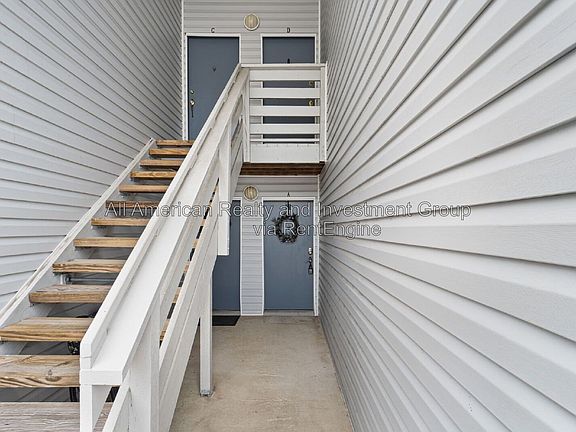 2nd image of 101 Old Ferry Rd Unit 34A