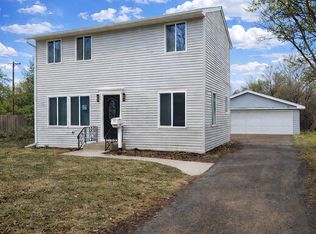 628 Mohawk Dr, Round Lake Heights, IL 60073