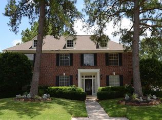 5822 Woodland Falls Dr, Kingwood, TX 77345