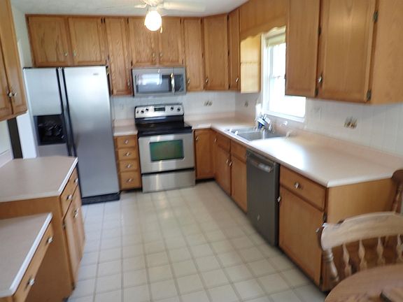 5th image of 902 Dundee Dr