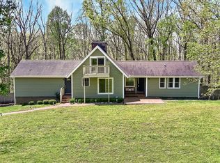 1040 Williams Dr, White Bluff, TN 37187