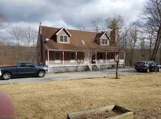 93 Highland Lakes Rd, Highland Lakes, NJ 07422