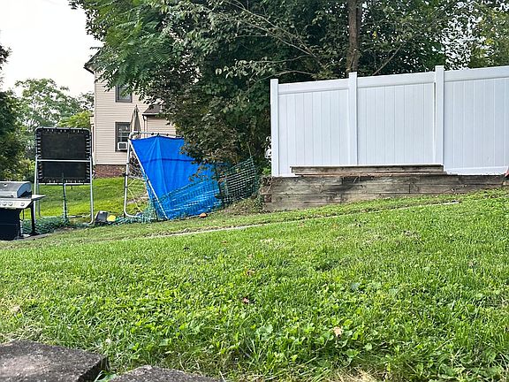 3rd image of 1 Vermilyea St