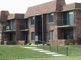 10420 S Pulaski Rd APT 205C, Oak Lawn, IL 60453