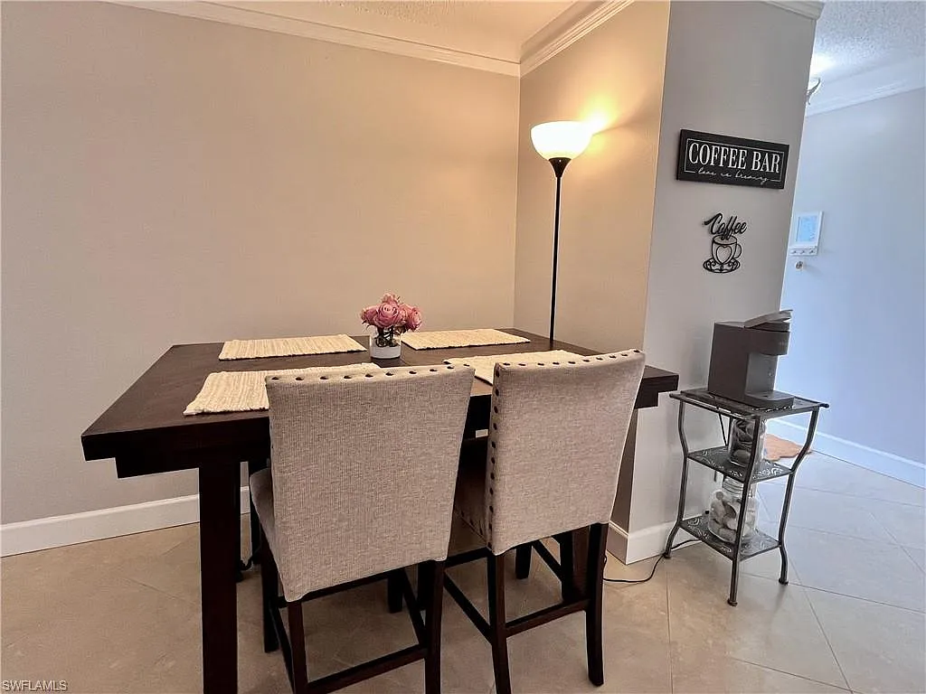 2 bed, 2.0 bath, 1010 sqft, $4,500 — Photo 3
