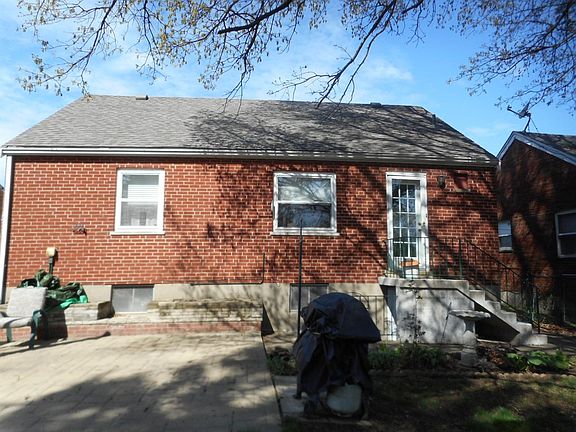 5th image of 3556 Lakewood Dr
