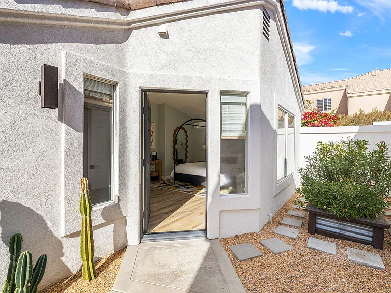 45420 Desert Fox Dr — Photo 17
