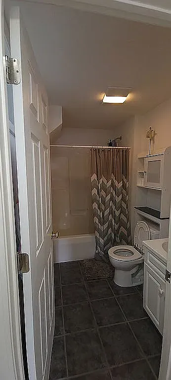 3 bed, 2.5 bath, 1968 sqft, $4,000 — Photo 3