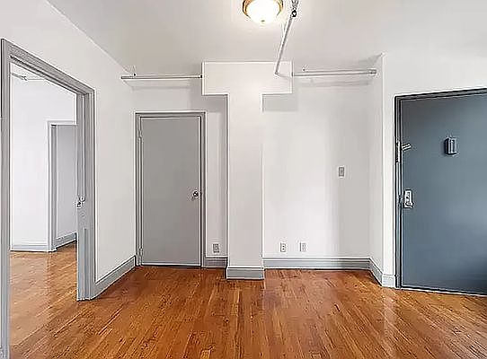 4th image of 375 Pleasant Ave #4E