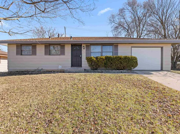507 Chisholm Trl, Rockford, IL 61101