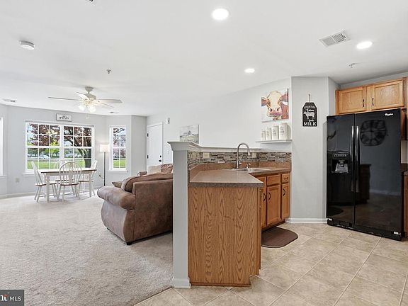 4th image of 2026 Berkeley Dr