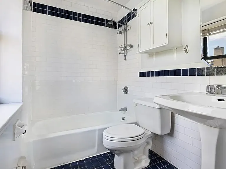 186 W 80th St #5J — Photo 6