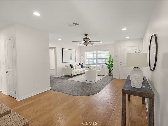 4th image of 9042 Marylee Dr