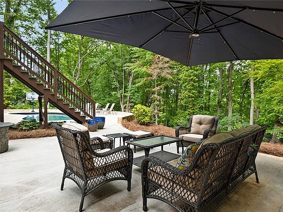 5th image of 565 Stonebrook Farms Dr