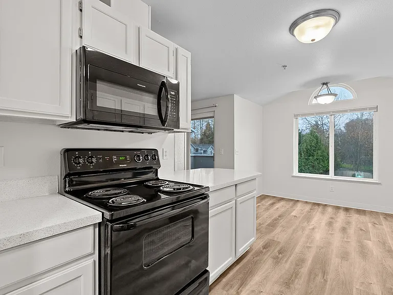 Spacious 2x2 Apartment Homes in Central Tacoma! — Photo 41